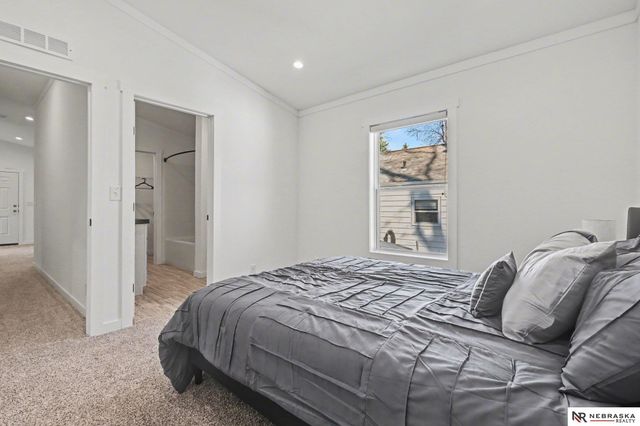 6775 Hamilton Street, Omaha, NE 68132