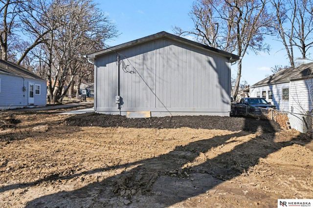 6775 Hamilton Street, Omaha, NE 68132