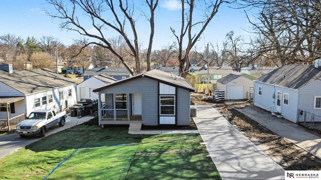 6775 Hamilton Street, Omaha, NE 68132