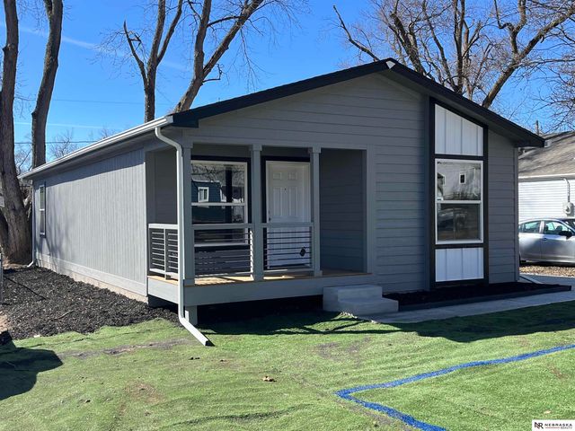 6775 Hamilton Street, Omaha, NE 68132