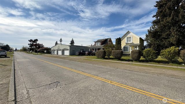 502 E Wright Avenue, Tacoma, WA 98404