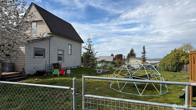 502 E Wright Avenue, Tacoma, WA 98404