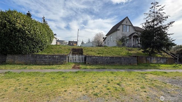 502 E Wright Avenue, Tacoma, WA 98404