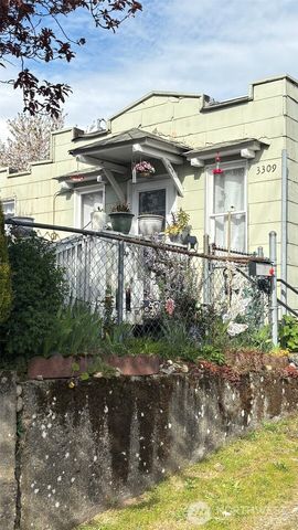 502 E Wright Avenue, Tacoma, WA 98404