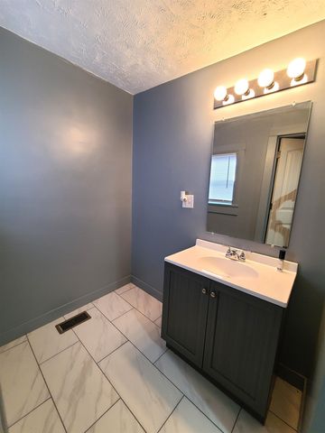 515 W Walnut St., Salina, KS 67401