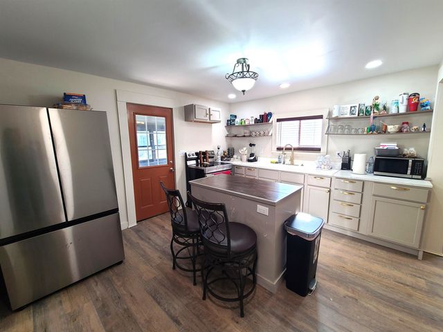 515 W Walnut St., Salina, KS 67401