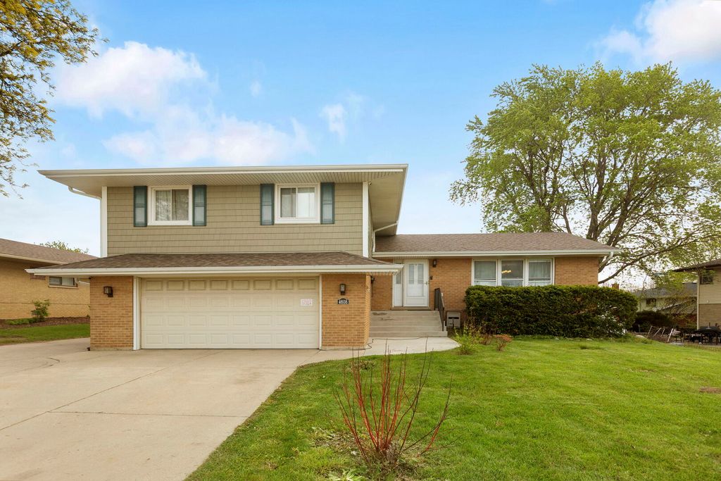 4608 Sycamore Lane, Rolling Meadows, IL 60008