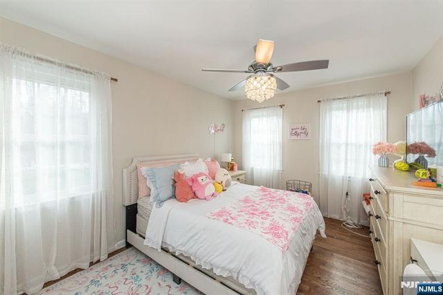8 Cypress Court, Fairfield, NJ 07004