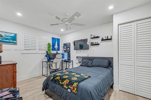 8600 SW 162nd St, Palmetto Bay, FL 33157