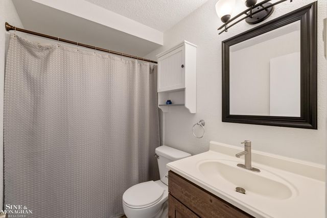 1900 River A7 Road, Marysville, MI 48040