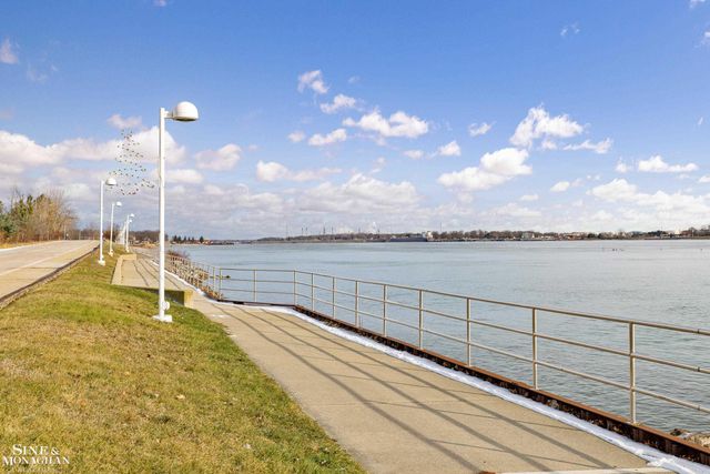 1900 River A7 Road, Marysville, MI 48040