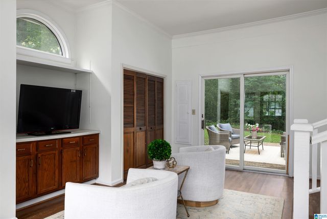 660 BOURBON CIRCLE, Birmingham, AL 35213