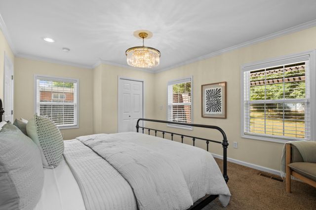 1131 McAlpine Ave, Nashville, TN 37216