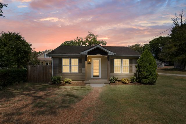 1131 McAlpine Ave, Nashville, TN 37216