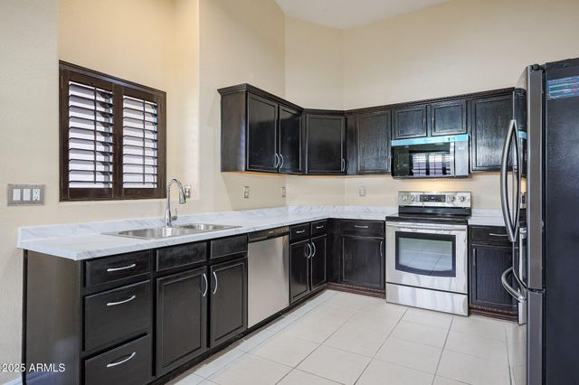 12129 N 85TH Drive, Peoria, AZ 85345