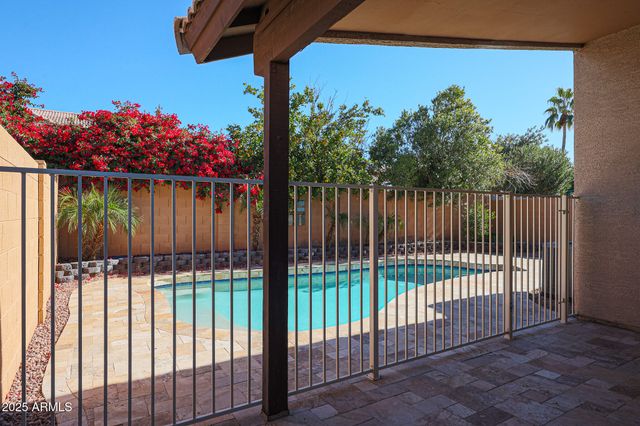 12129 N 85TH Drive, Peoria, AZ 85345