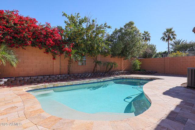 12129 N 85TH Drive, Peoria, AZ 85345