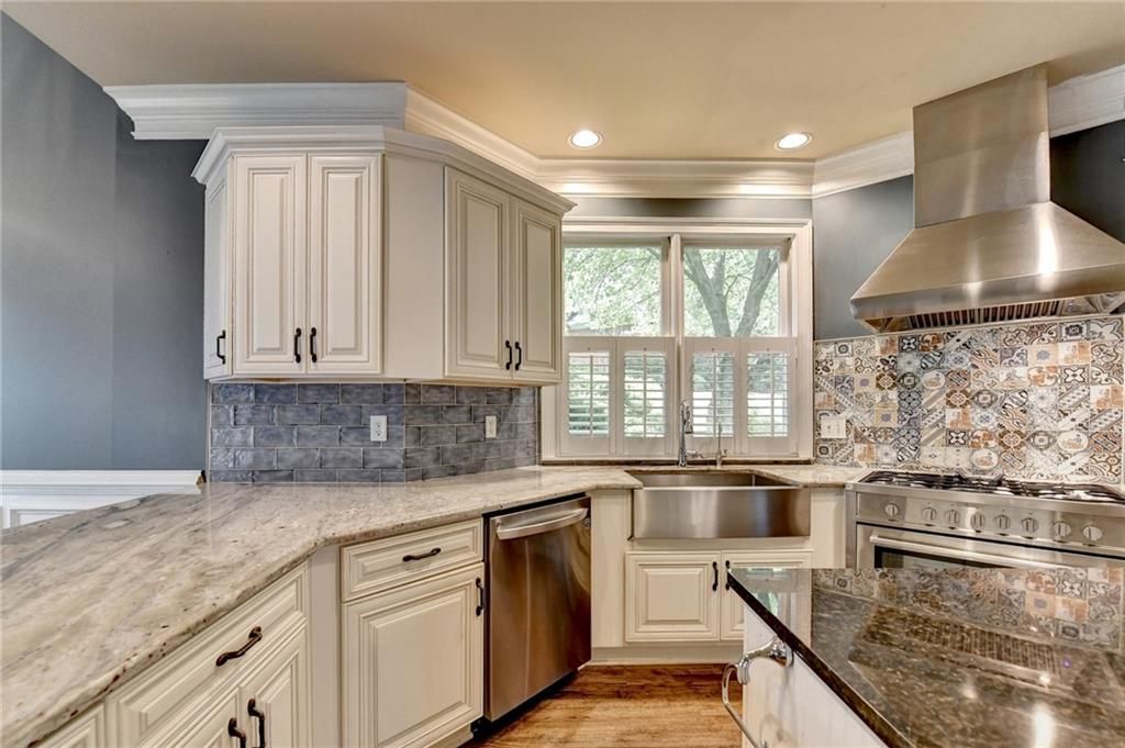 Image 10 of property listing at 4030 Newgate Court, Alpharetta, GA 30022