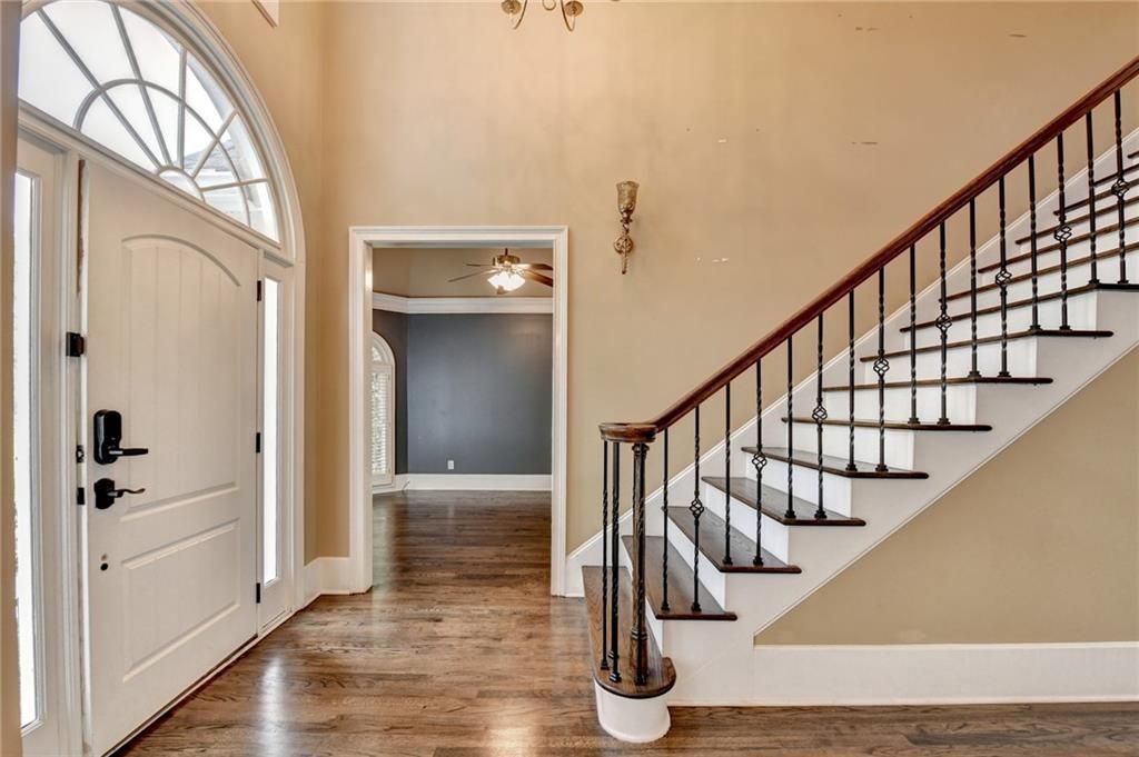 Image 3 of property listing at 4030 Newgate Court, Alpharetta, GA 30022