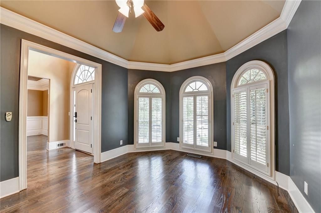 Image 4 of property listing at 4030 Newgate Court, Alpharetta, GA 30022
