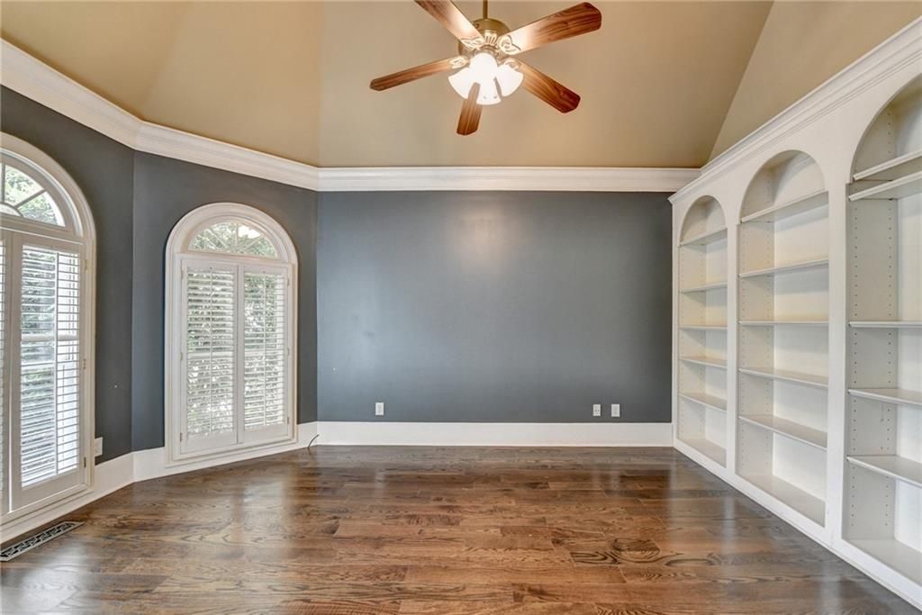 Image 6 of property listing at 4030 Newgate Court, Alpharetta, GA 30022