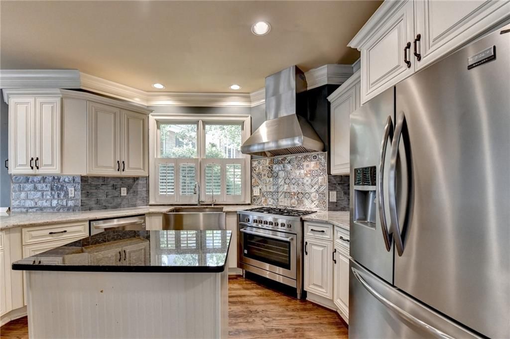 Image 8 of property listing at 4030 Newgate Court, Alpharetta, GA 30022