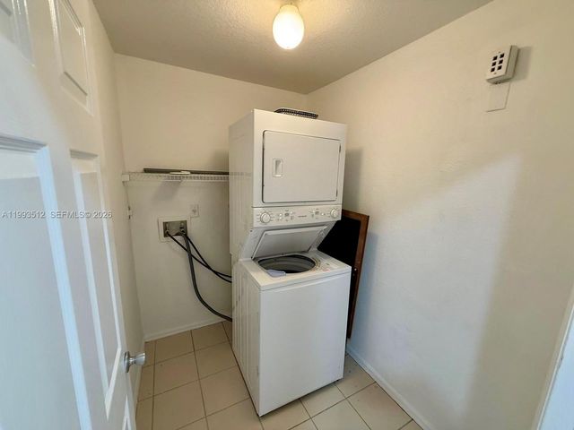 1934 SW 60th Avenue, North Lauderdale, FL 33068