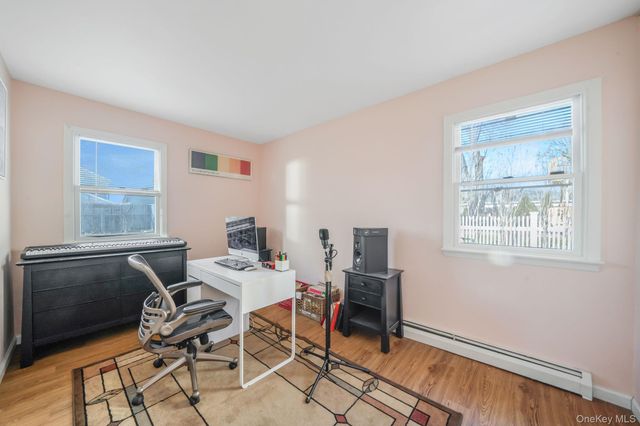 39 Kay Road, Calverton, NY 11933