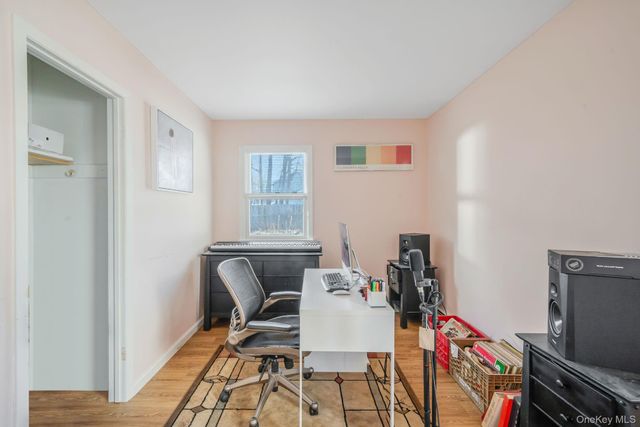 39 Kay Road, Calverton, NY 11933