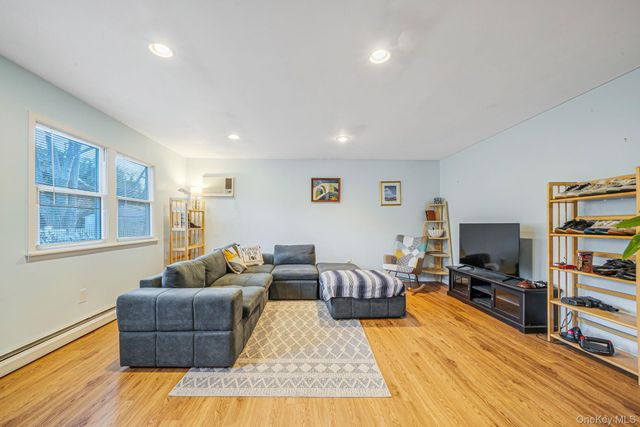 39 Kay Road, Calverton, NY 11933