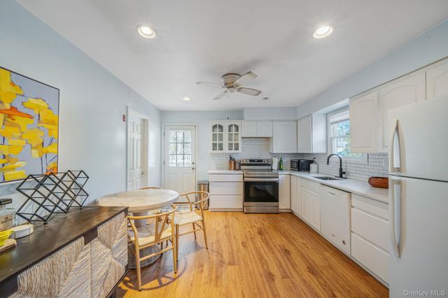 39 Kay Road, Calverton, NY 11933