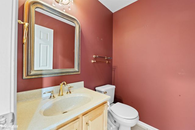 46349 Coachwood Drive, Shelby Twp, MI 48315