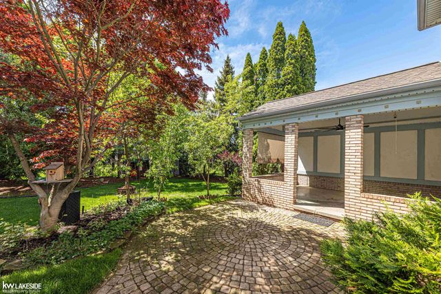 46349 Coachwood Drive, Shelby Twp, MI 48315
