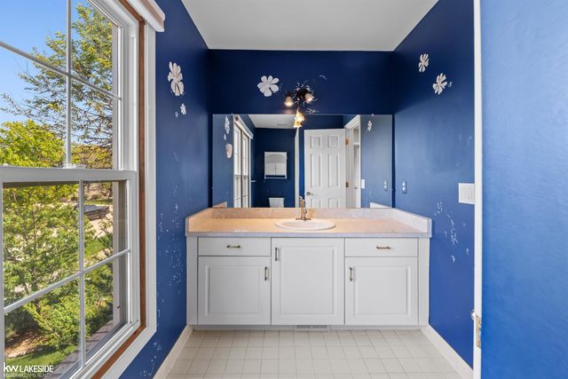 46349 Coachwood Drive, Shelby Twp, MI 48315