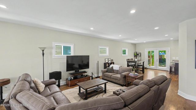 223 Pope St, Louisville, KY 40206