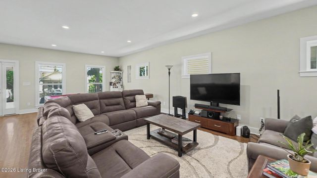 223 Pope St, Louisville, KY 40206