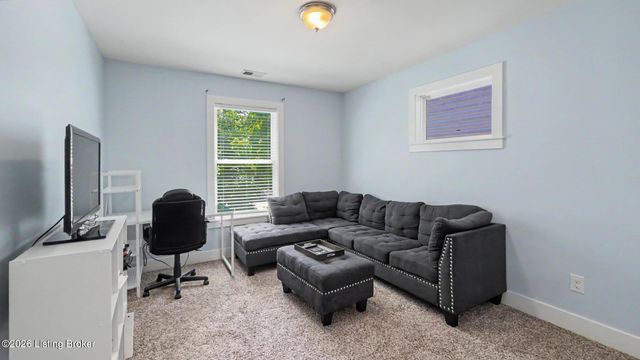 223 Pope St, Louisville, KY 40206
