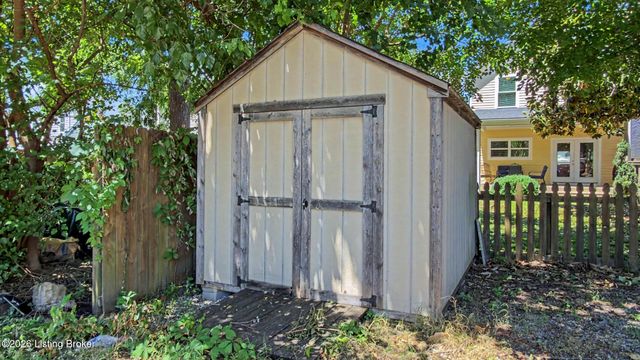 223 Pope St, Louisville, KY 40206