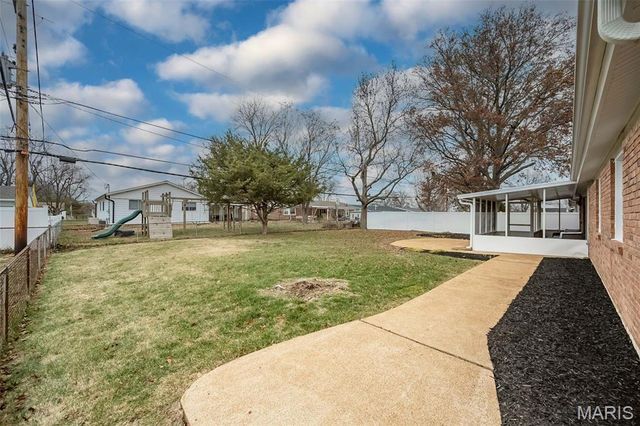 4767 Towne South Road, St Louis, MO 63128