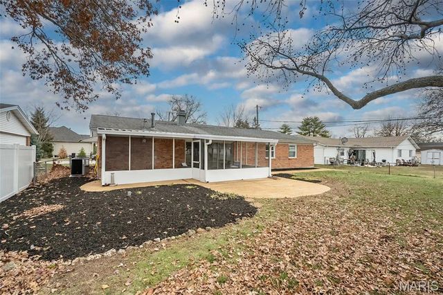 4767 Towne South Road, St Louis, MO 63128