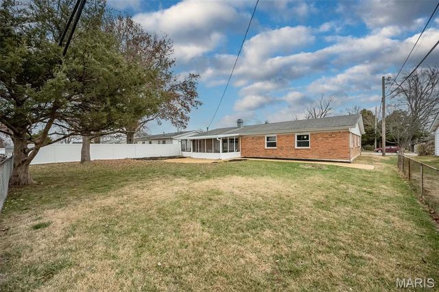 4767 Towne South Road, St Louis, MO 63128