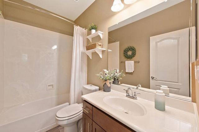 3465 Listan Way, Rancho Cordova, CA 95670