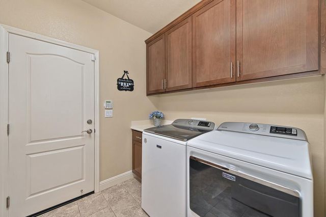 3465 Listan Way, Rancho Cordova, CA 95670