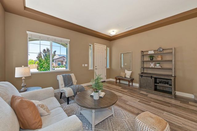 3465 Listan Way, Rancho Cordova, CA 95670