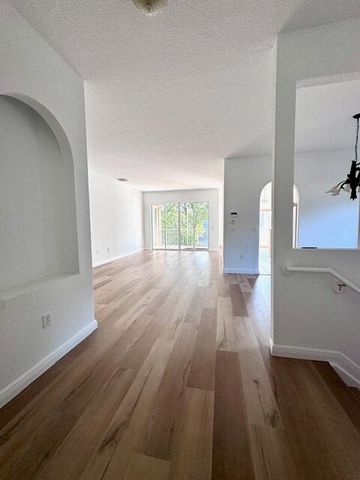 7842 Exeter Boulevard E, Tamarac, FL 33321