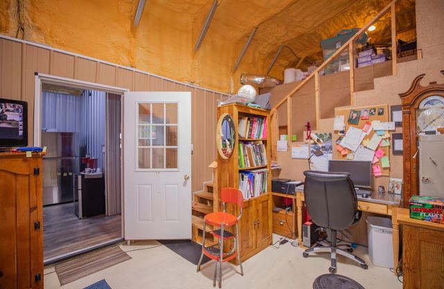 8400 E 1320 Road, Stockton, MO 65785