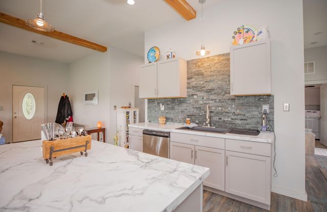 8400 E 1320 Road, Stockton, MO 65785