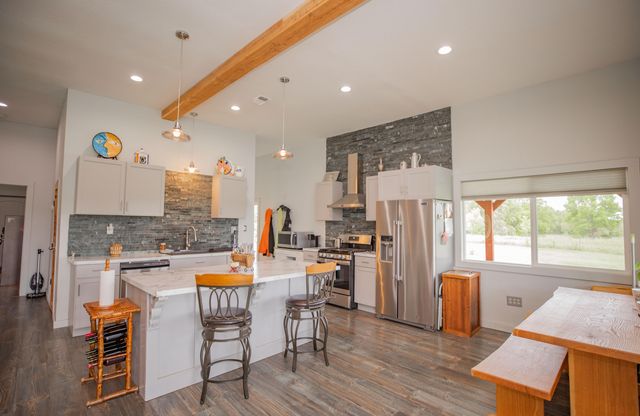 8400 E 1320 Road, Stockton, MO 65785