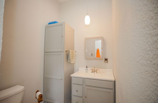 8400 E 1320 Road, Stockton, MO 65785