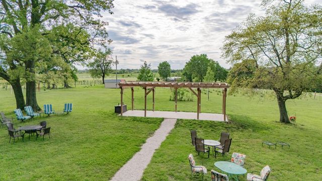 8400 E 1320 Road, Stockton, MO 65785